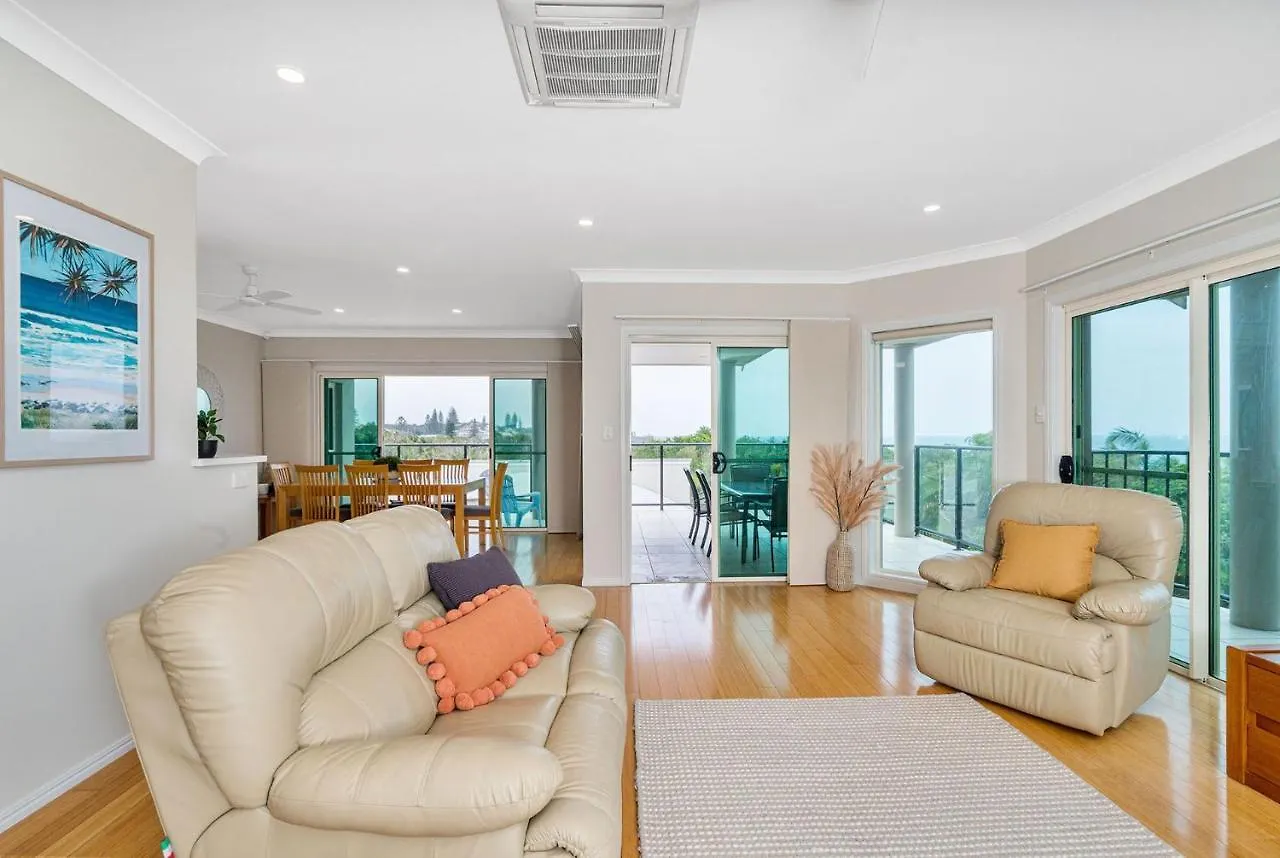 Holiday home A Perfect Stay - Sunrise On Shelly East Ballina
